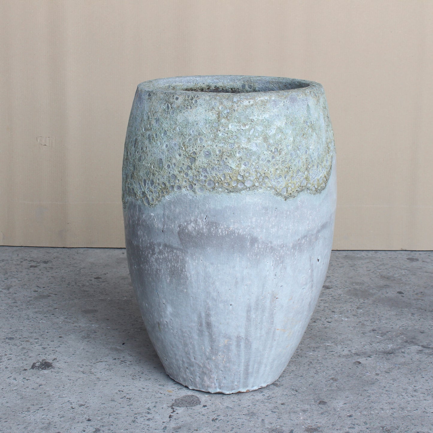 Lava Foam Grey Pot