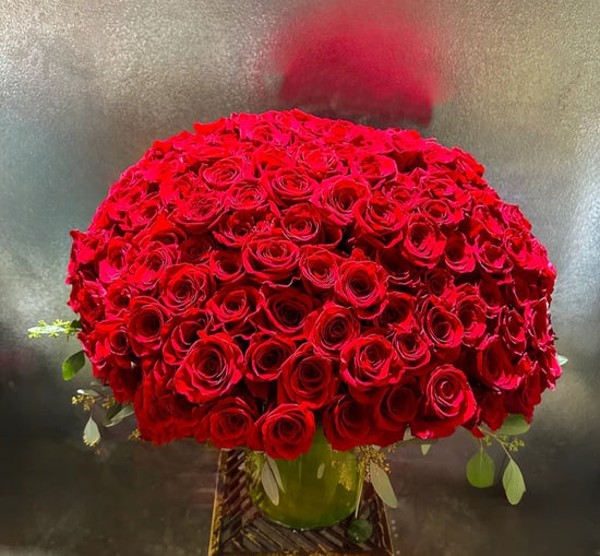 Red Roses VIP River Oaks Flowers – Plants N' Petals
